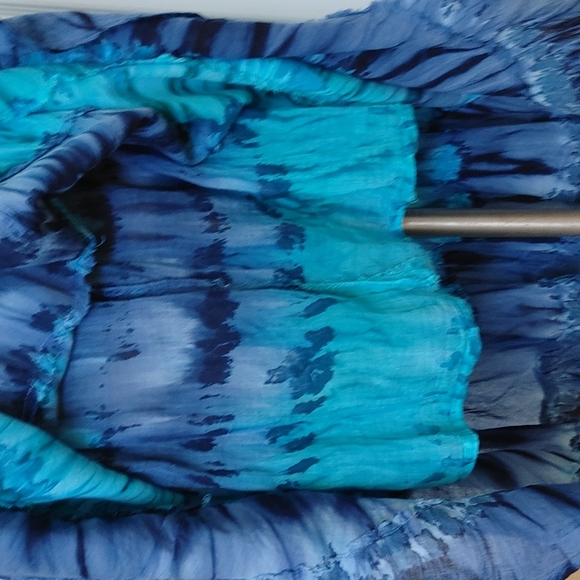 💙 Creative Looks Skirt/ Free Scarf! - Picture 8 of 12